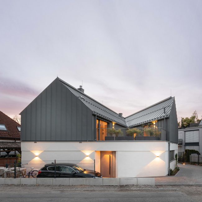 Housing Linke Glanzeile