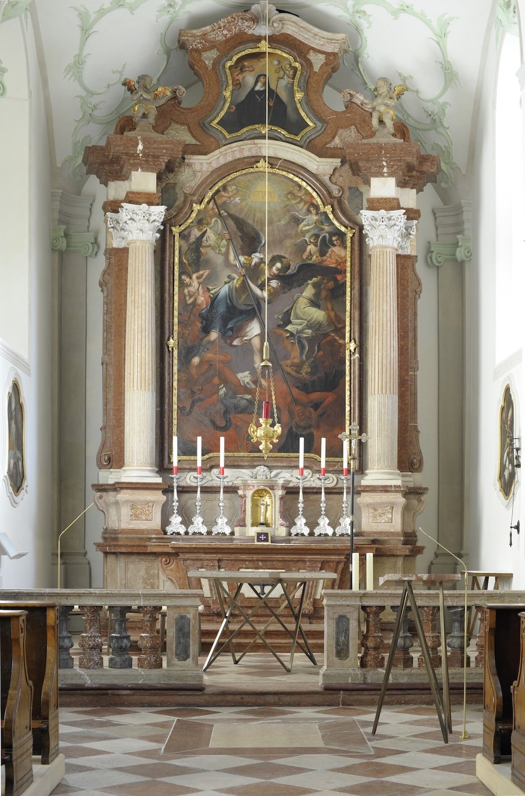 Michaelskirche, Gestaltung des liturgischen Raumes